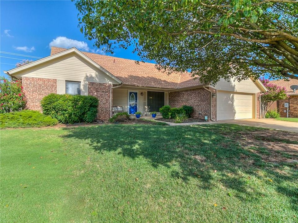 1st image of 2320 Eastridge Cir