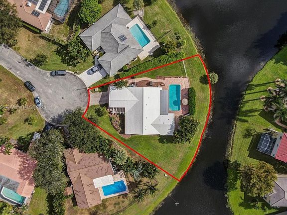 4th image of 8694 NW 7th Ln