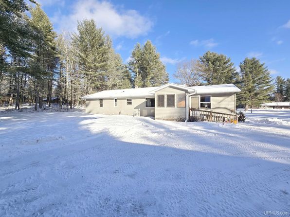 8136 Linsmeyer Ln, Pembine, WI 54156