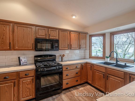 3rd image of 8770 Kari Ln SW