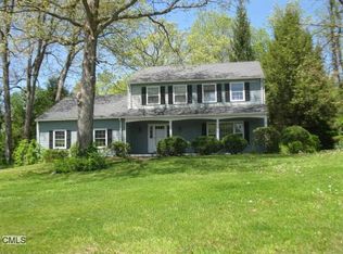 17 Bridle Rd, New Milford, CT 06776