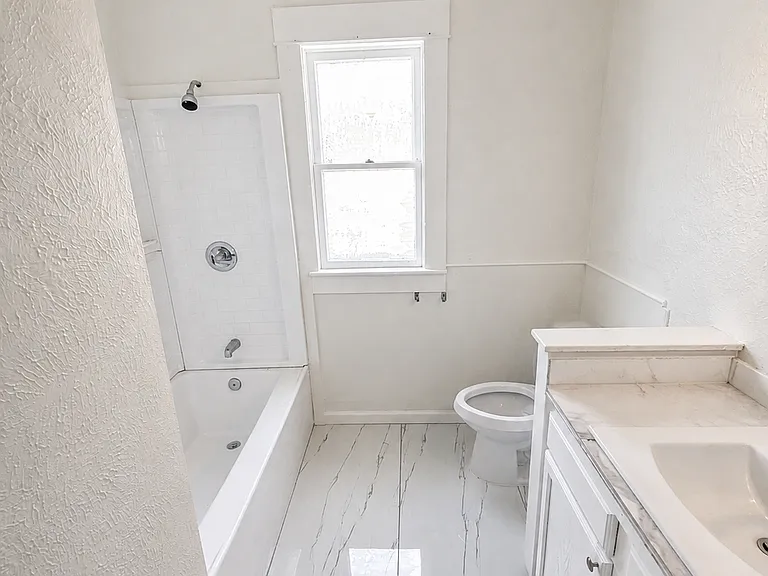 2614 May St — Photo 11