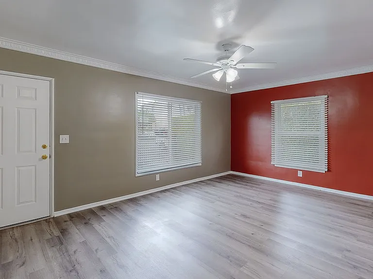 1818 N Kingsley Dr — Photo 24