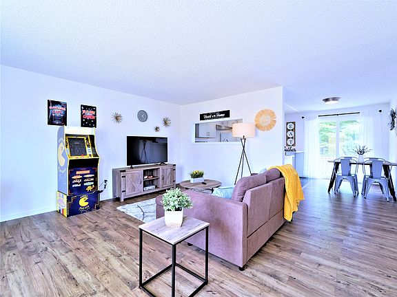 5th image of 2236 NE 197th Pl APT B