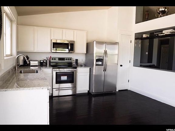 2nd image of 1351 W Rayco Cir