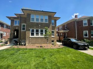 1123 Bonnie Brae Pl #1, River Forest, IL 60305