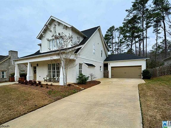 2nd image of 1375 Oxford Manor Ln
