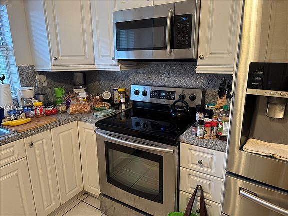 3rd image of 9781 Sunrise Lakes Blvd APT 202