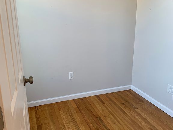 4th image of 3278 6th Ave APT 3