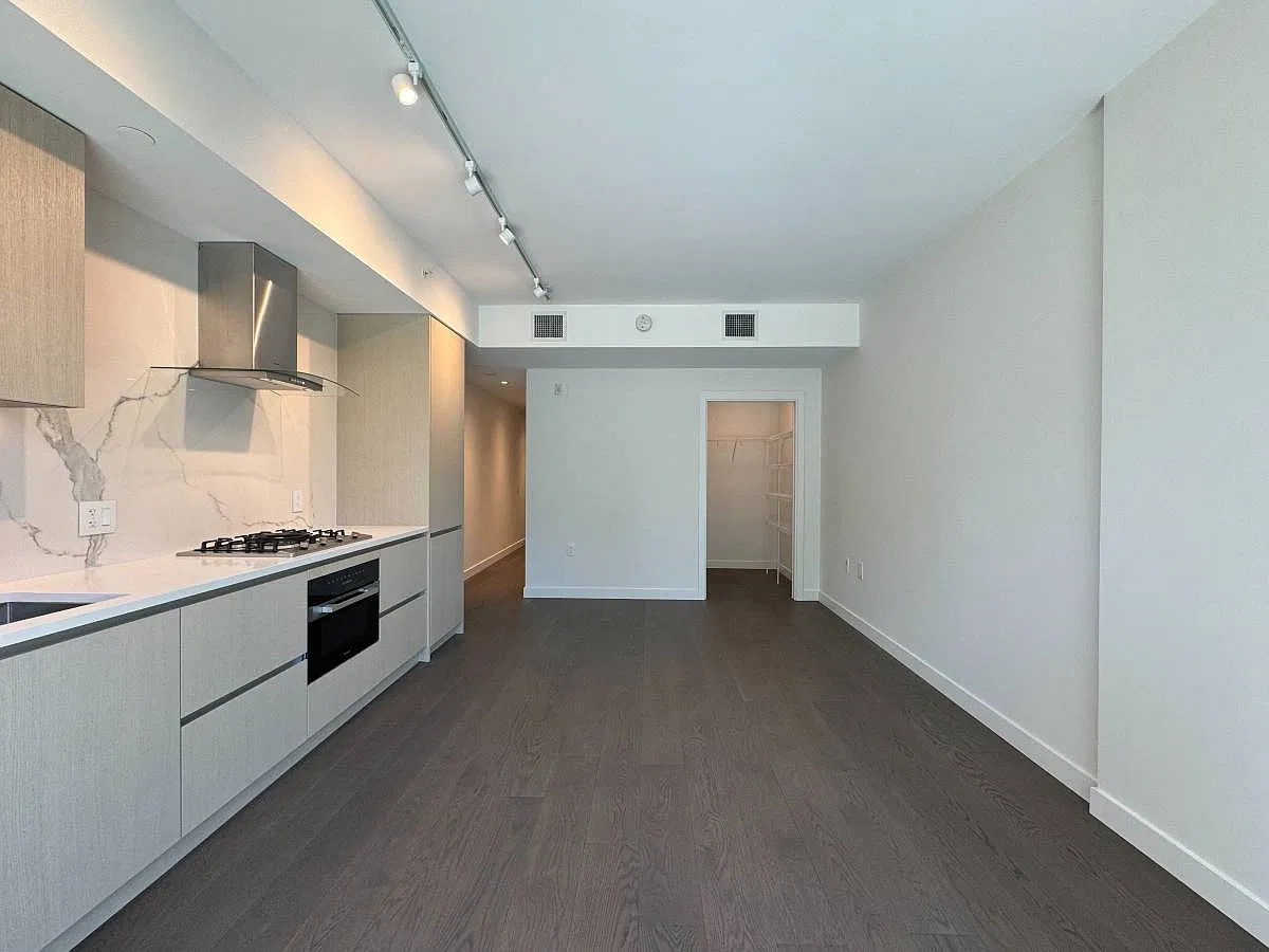 Studio, 485 sqft, $2,100 — Photo 3