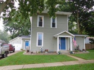 215 N Arnold St, Roann, IN 46974