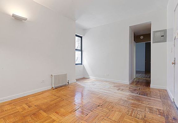 3rd image of 580 Saint Nicholas Ave #33F