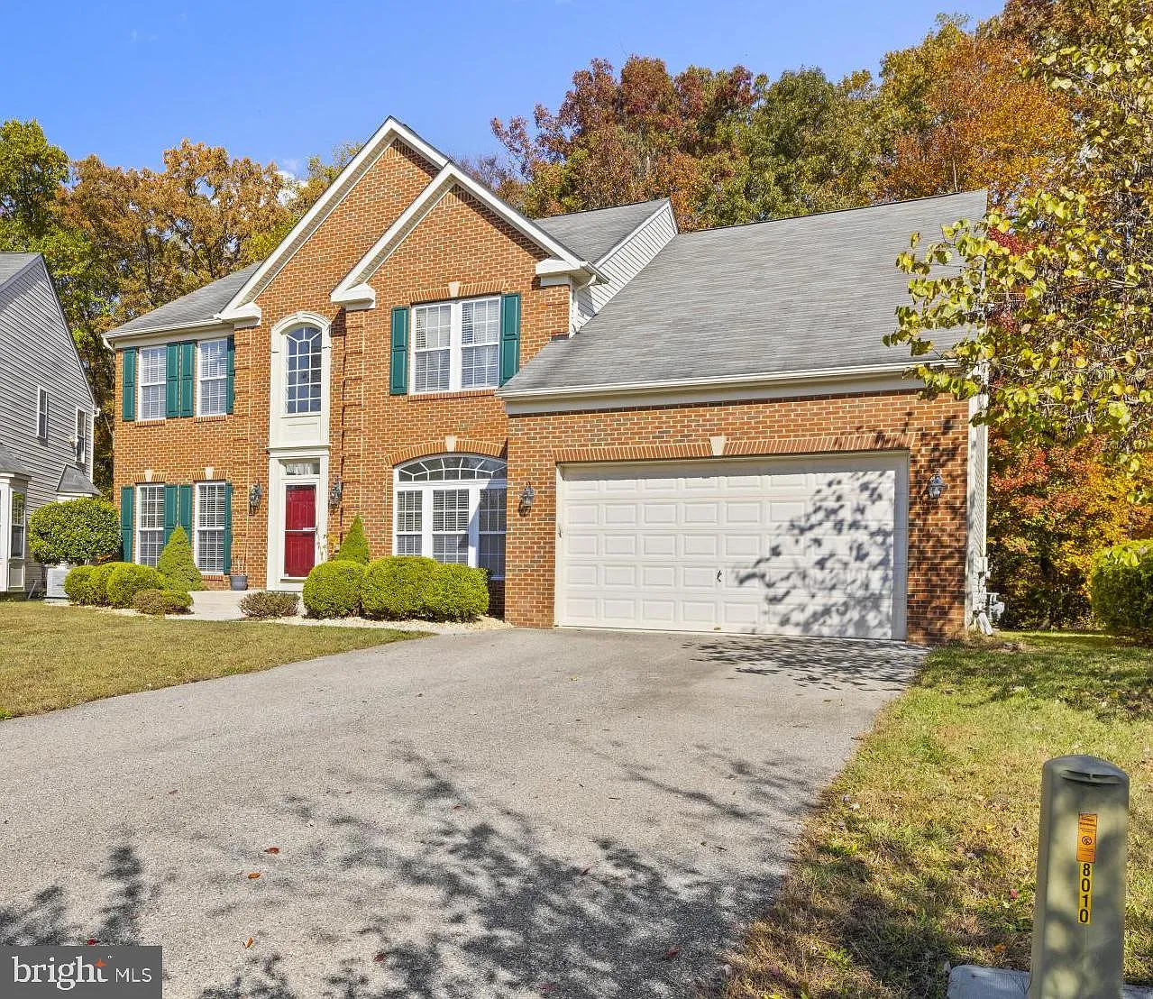 4 bed, 3.5 bath, 3220 sqft, $4,400 — Photo 2