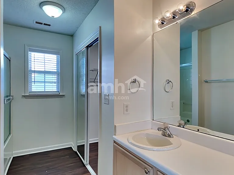 5464 Grand Traverse Dr — Photo 13