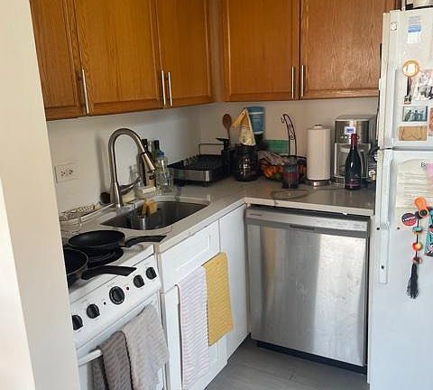 2nd image of 3420 N Lake Shore Dr APT 11K