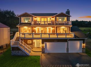 1943 Shore Avenue, Freeland, WA