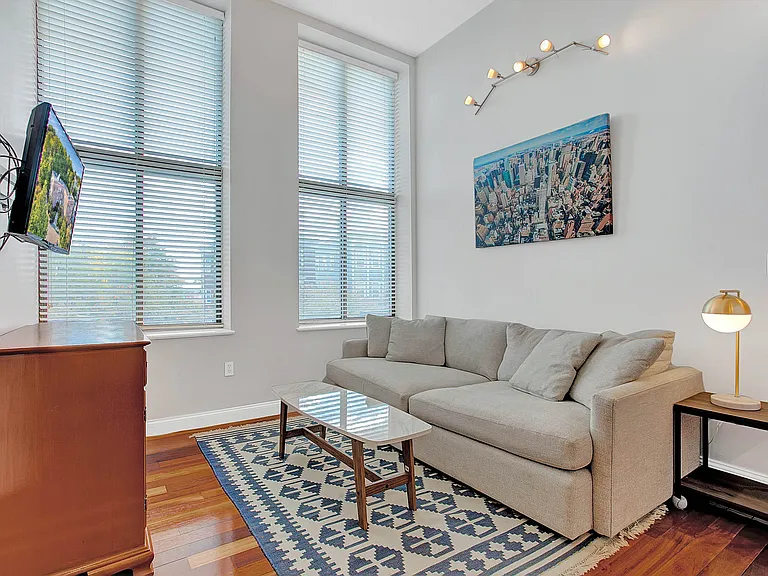 841 Parker St #206 — Photo 3