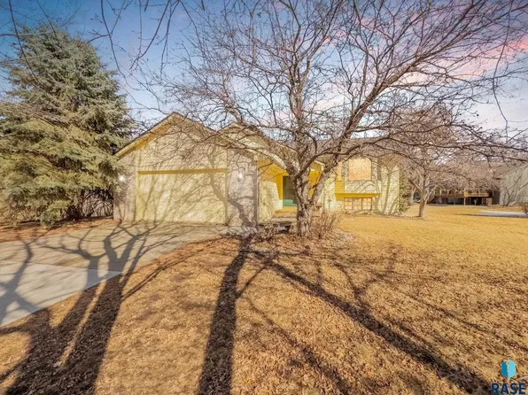 3700 E 42nd St, Sioux Falls, SD 57103