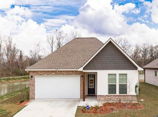 13190 Ducks Landing St, Gonzales, LA 70737