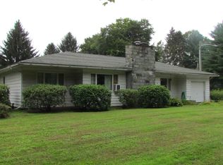 10 Oak St, Nicholson, PA 18446