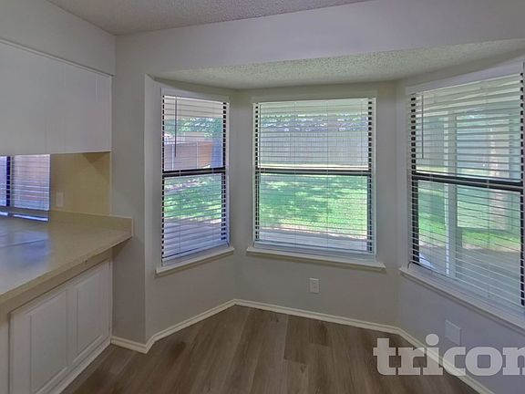 5th image of 3804 Firethorn Dr