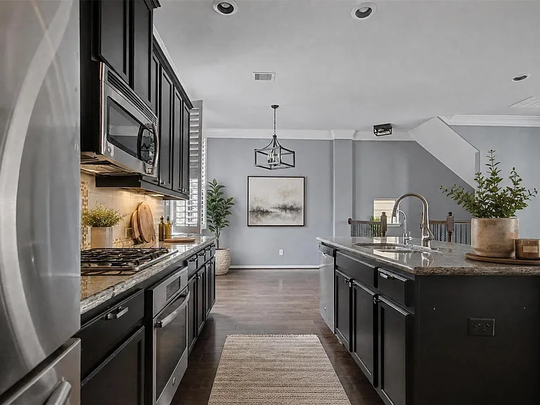 6363 Fairdale Ln #H — Photo 13