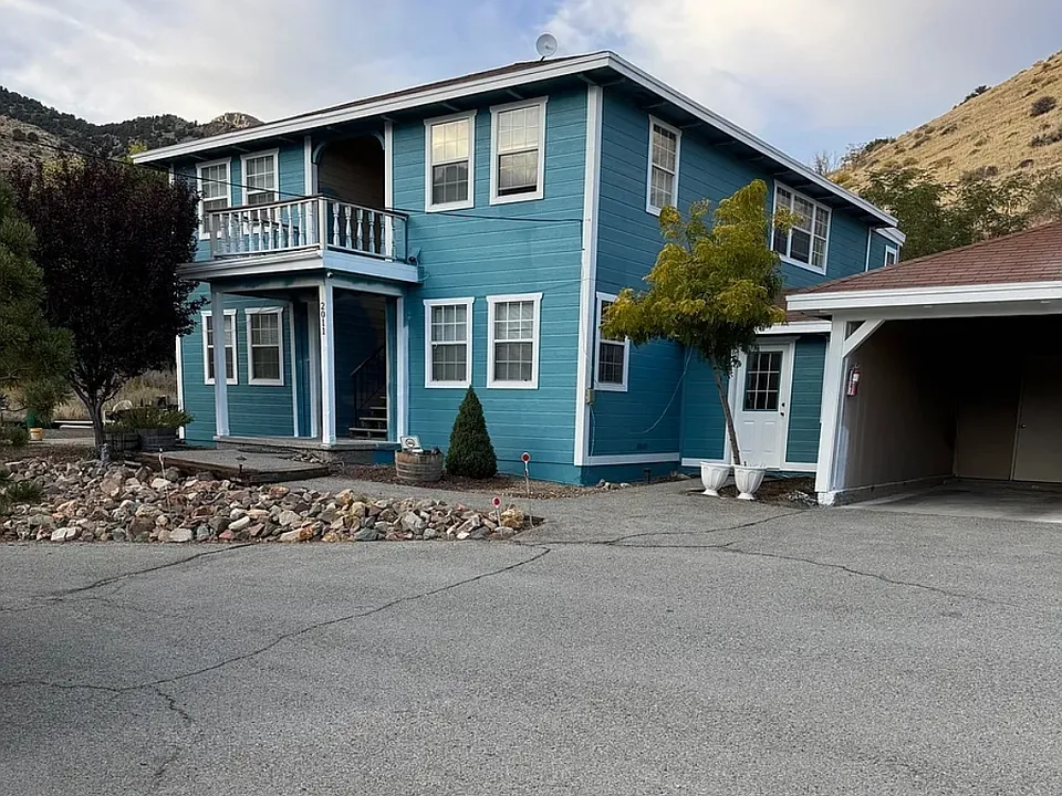 2011 S Main St #4