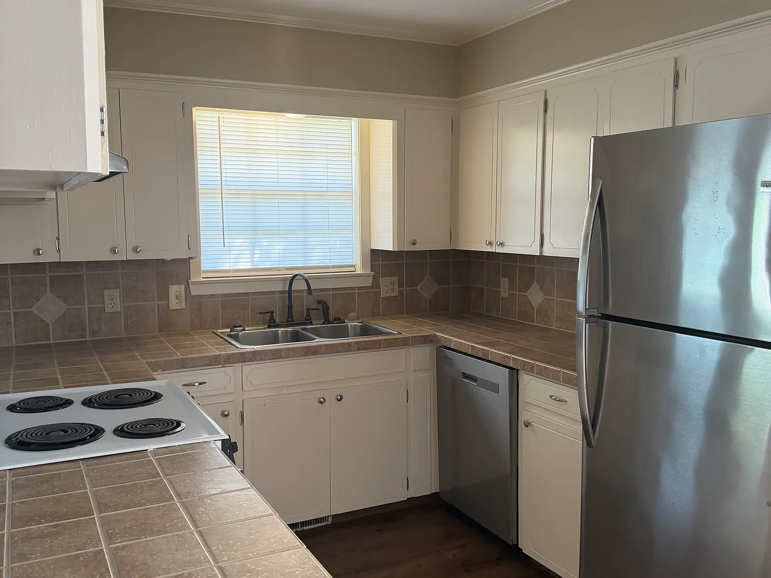 3 bed, 1224 sqft, $1,250 — Photo 3