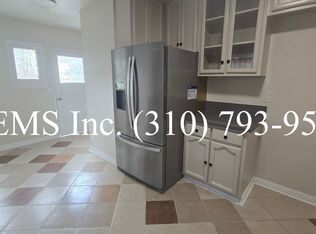 Front House with Laundry and Parking, Los Angeles, CA 90018