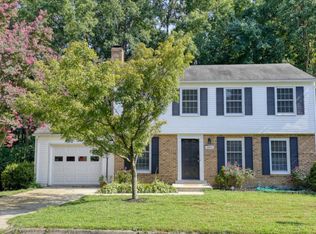 10825 Split Oak Ln, Burke, VA 22015