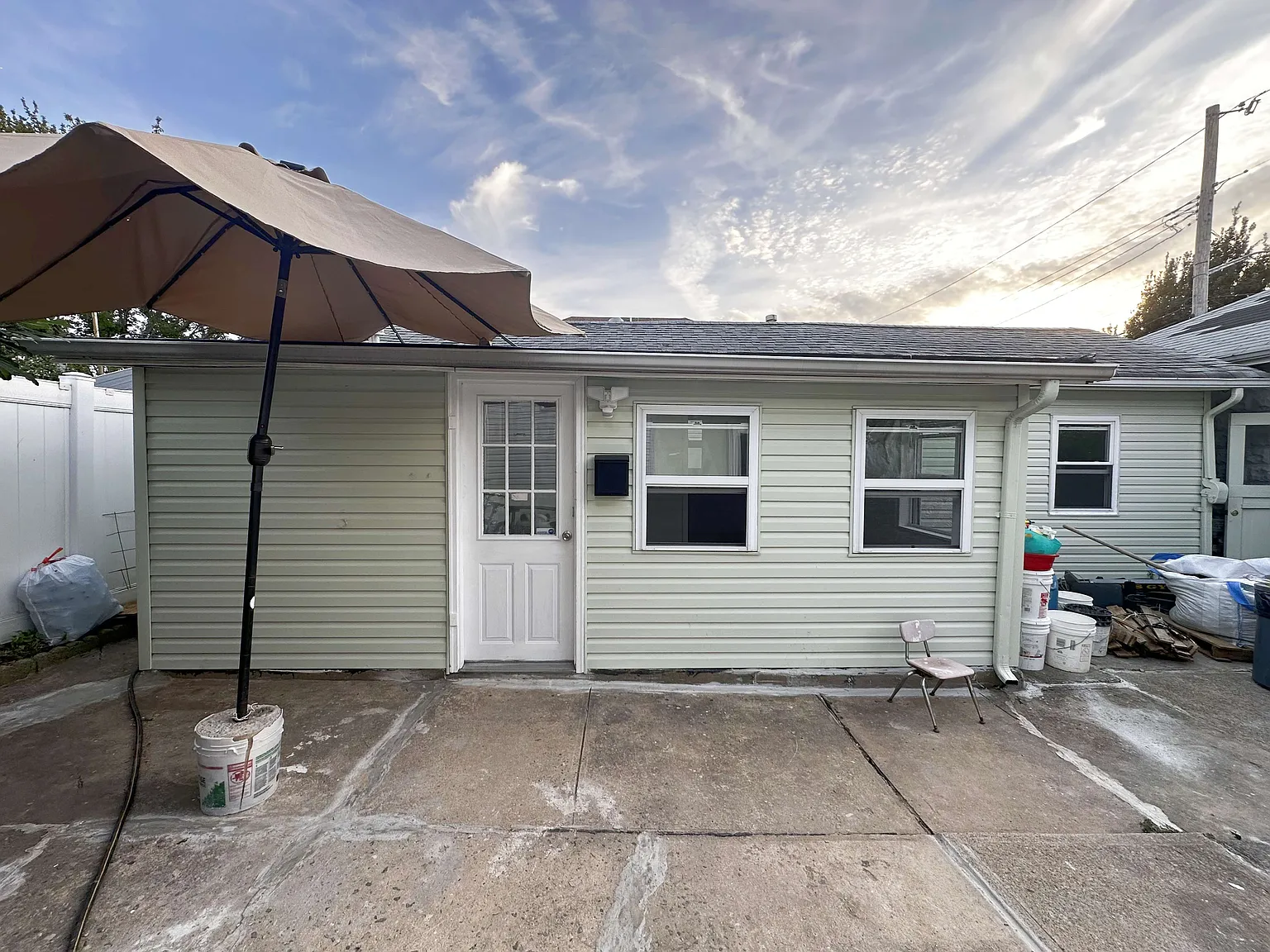 2 bed, $2,400 — Photo 1