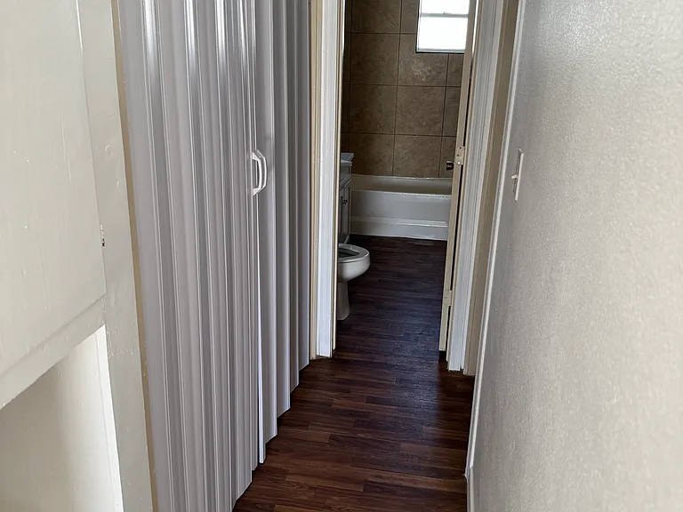 150 S Agate Rd #152 — Photo 6