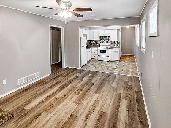 2nd image of 3556 S Lynn St APT B