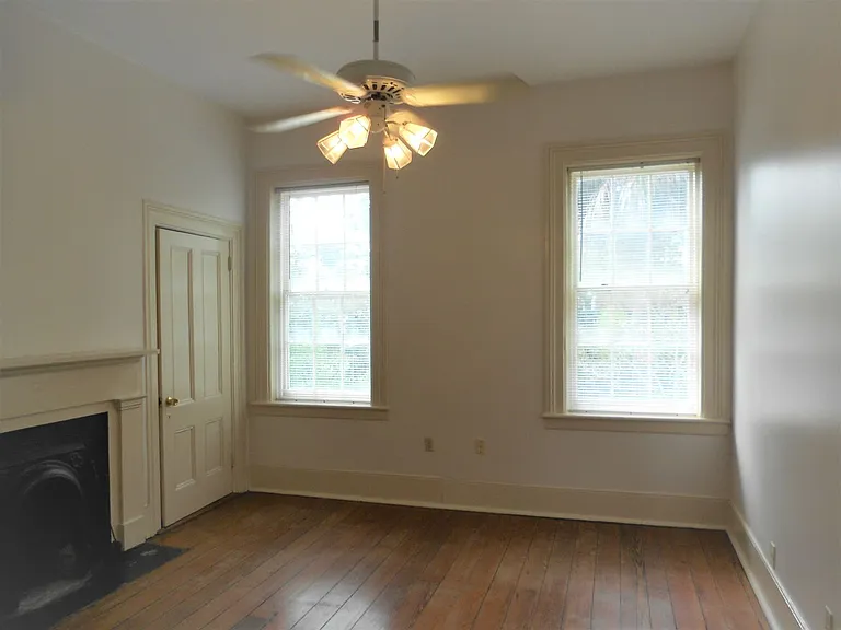 224 E Huntingdon St — Photo 6