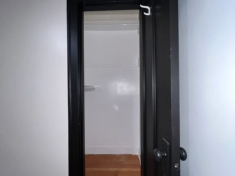 5350 W Crystal St #2 — Photo 8