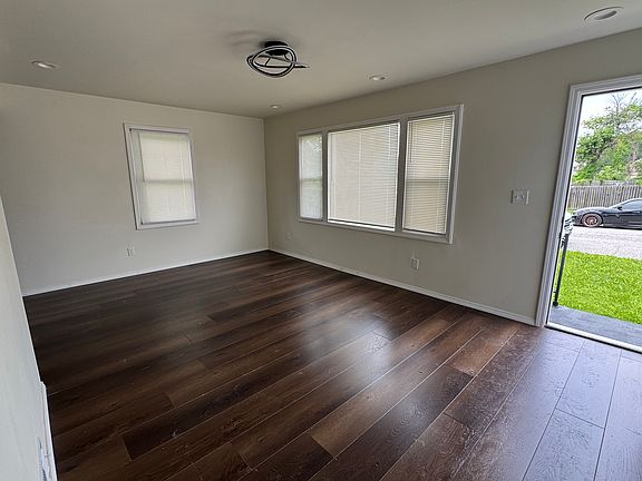 4th image of 8536 Gilmore Ave