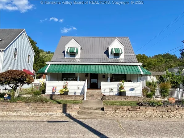 301 6th St, Ripley, WV 25271