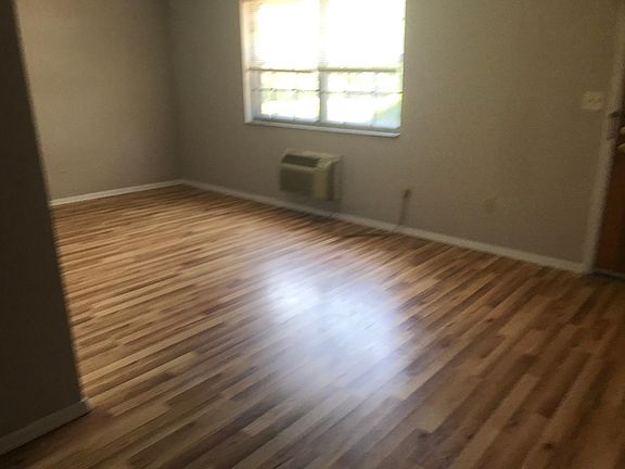 4th image of 626 Wooddell Ct #626