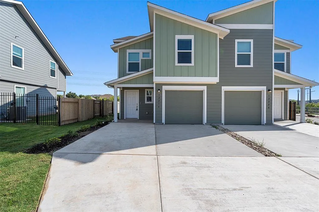 4 bed, 2.5 bath, 1615 sqft, $1,850 — Photo 1
