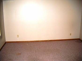 5th image of 2390 W Walton Blvd