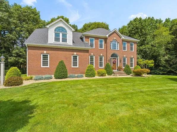 19 Northern Spy Rd, Franklin, MA 02038