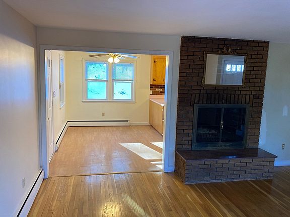 5th image of 215 Blue Hill Dr