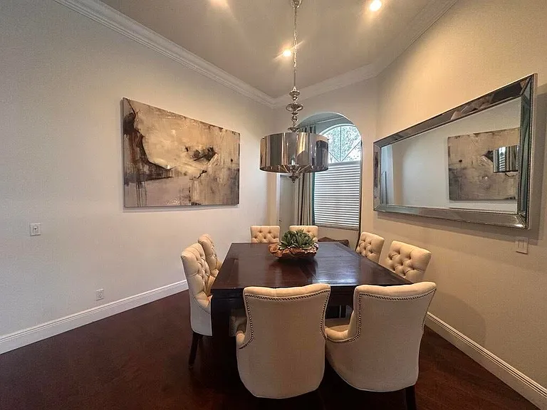 4915 NW 105th Dr — Photo 3