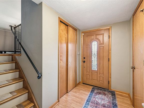 3rd image of 1127 Chapel Dr