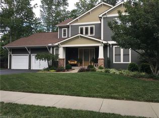 32 Kingsmill Ct, Biltmore Lake, NC 28715