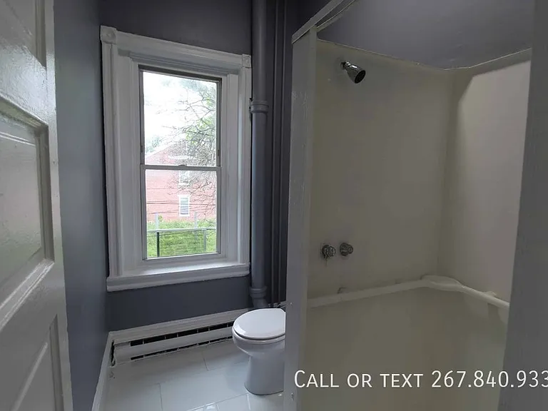 2119-2121 W 3rd St #2 — Photo 8