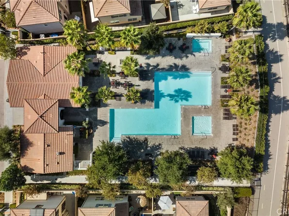 21951 Moveo Dr, Santa Clarita, CA 91350