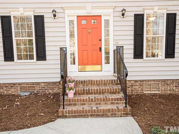 2nd image of 302 N English Hill Ln