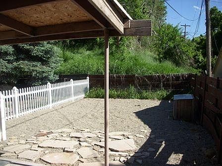 3rd image of 1022 E Linden Ave