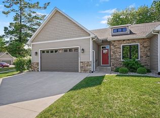 5409 Greenridge Dr, Midland, MI 48640